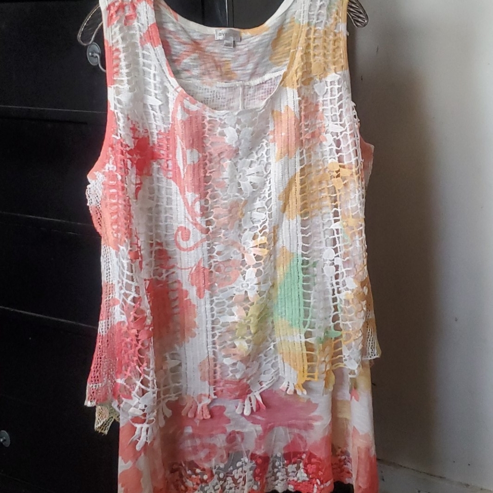 Avenue White Coral Floral Crochet Layered Tank